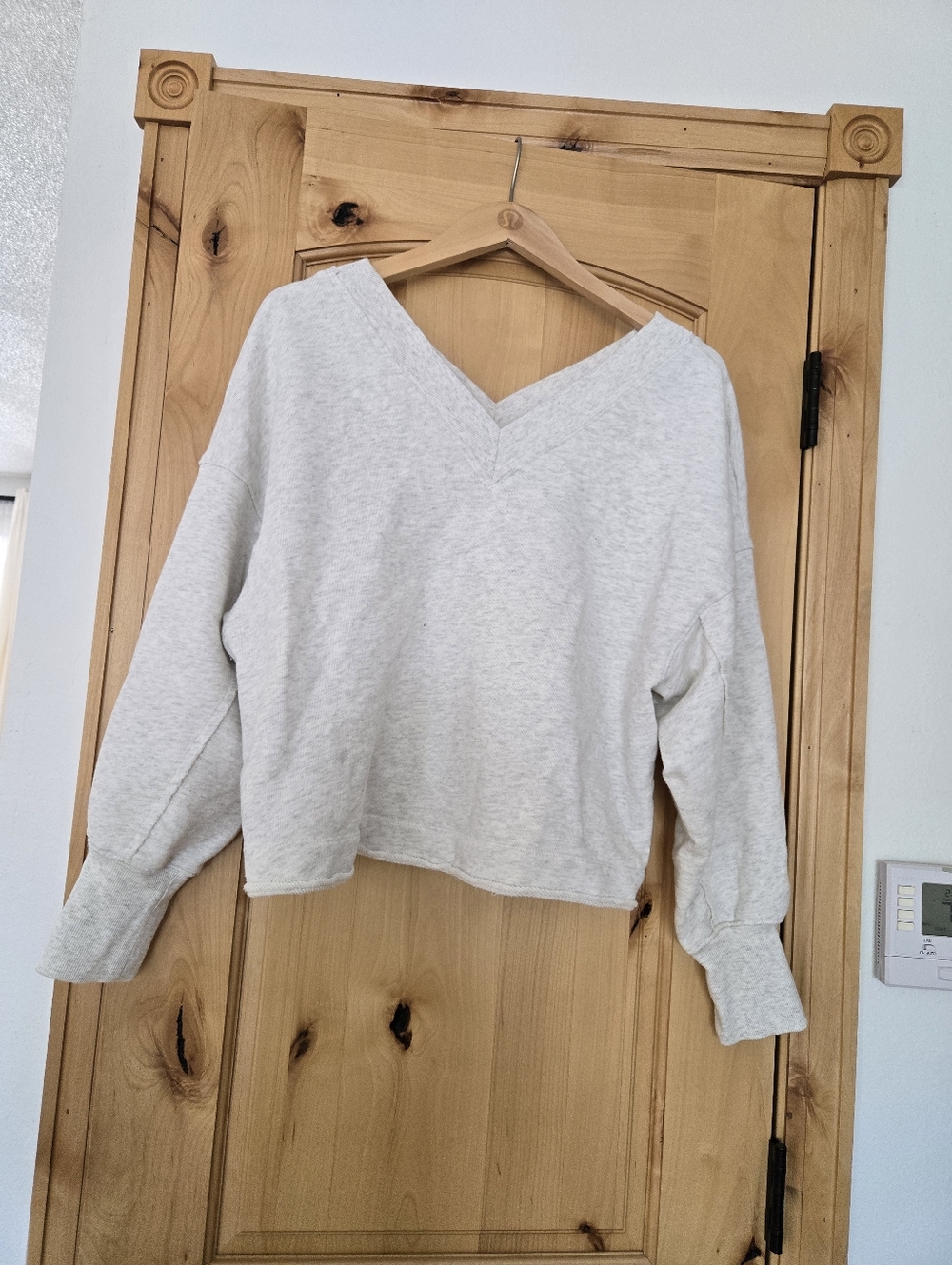 Kohl's SO V Neck Textured Knit Top Small